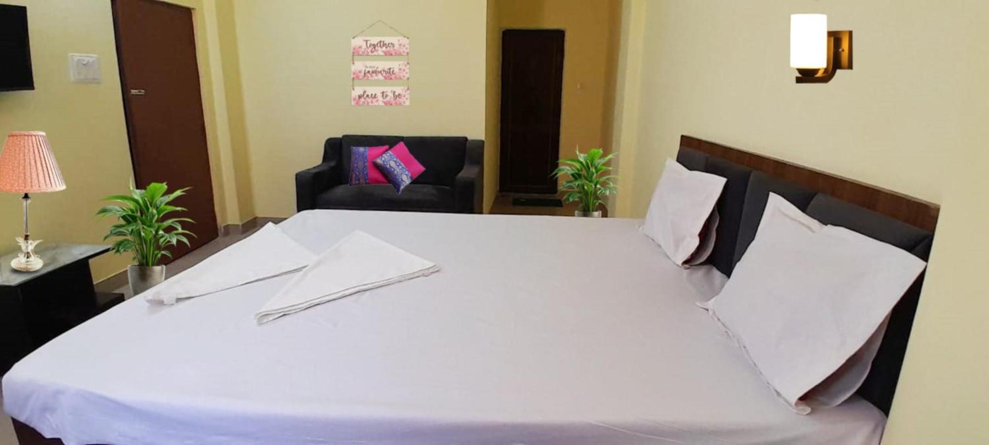 Goroomgo The Grand Inn Ruby Колката Екстер'єр фото